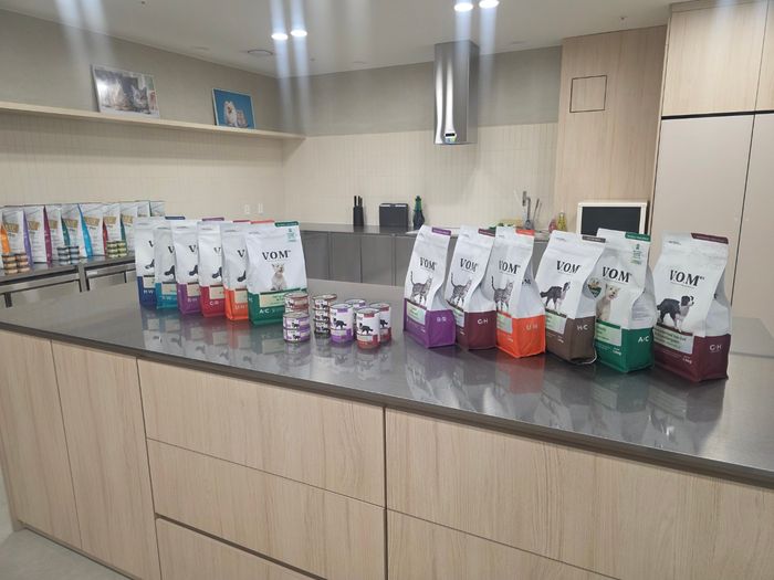 우리와 펫푸드 제품들.ⓒ임유정 기자