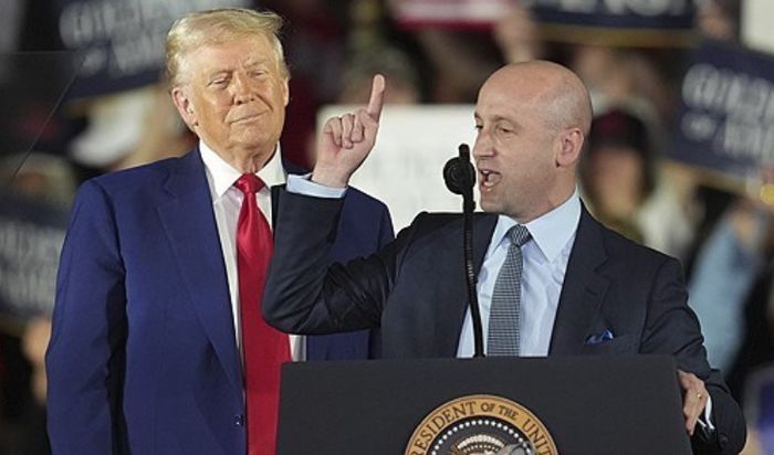 도널드 트럼프 미국 대통령과 