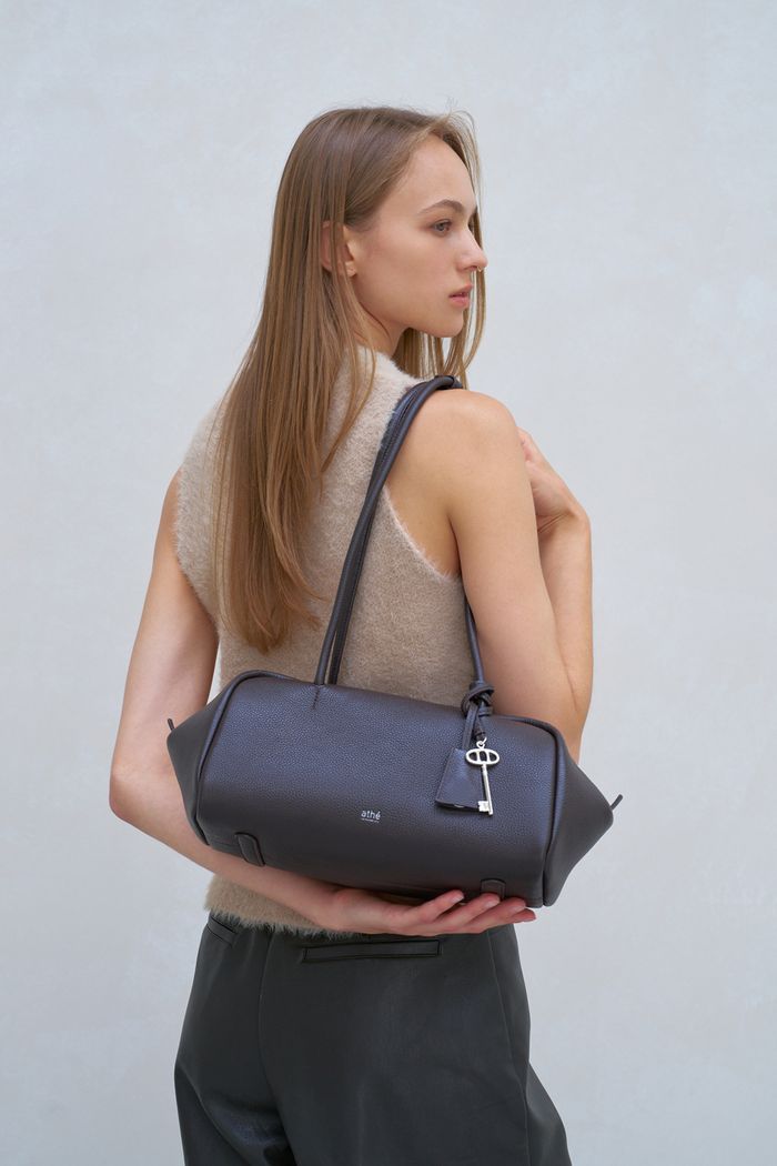 LF 아떼 바네사브루노 액세서리 발롱백. ⓒLF