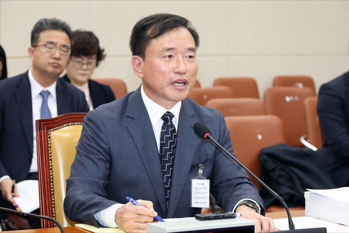 김종철 방송미디어통신위원회 위원장 후보자가 16일 서울 여의도 국회에서 열린 국회 과학기술정보방송통신위원회의 방송미디어통신위원장 후보자 인사청문회에서 질의에 답변하고 있다. ⓒ데일리안 홍금표 기자