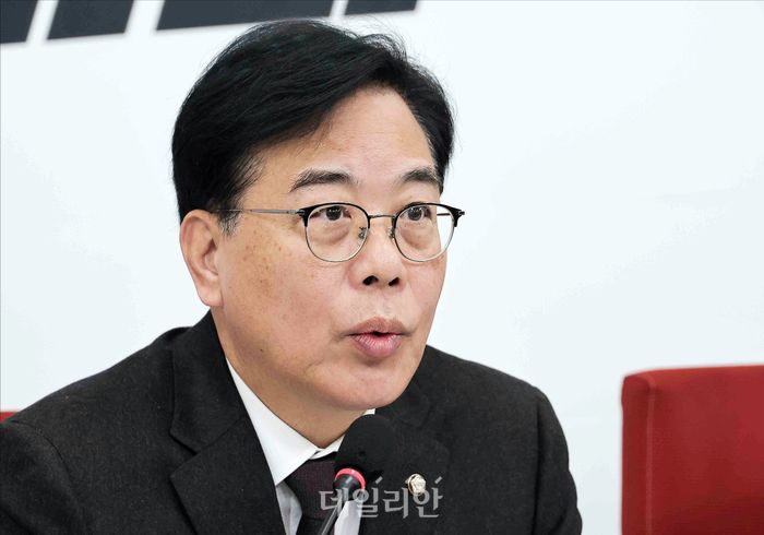 송언석 국민의힘 원내대표가 지난 16일 오전 서울 여의도 국회에서 현안 관련 기자간담회를 열고 있다. ⓒ데일리안 홍금표 기자