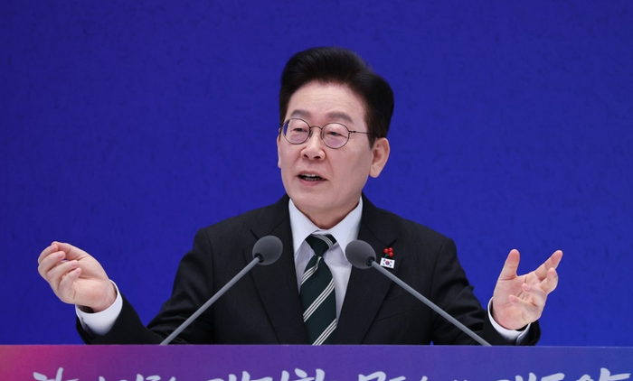 이재명 대통령이 21일 청와대 영빈관에서 열린 신년기자회견에서 발언하고 있다. ⓒ연합뉴스