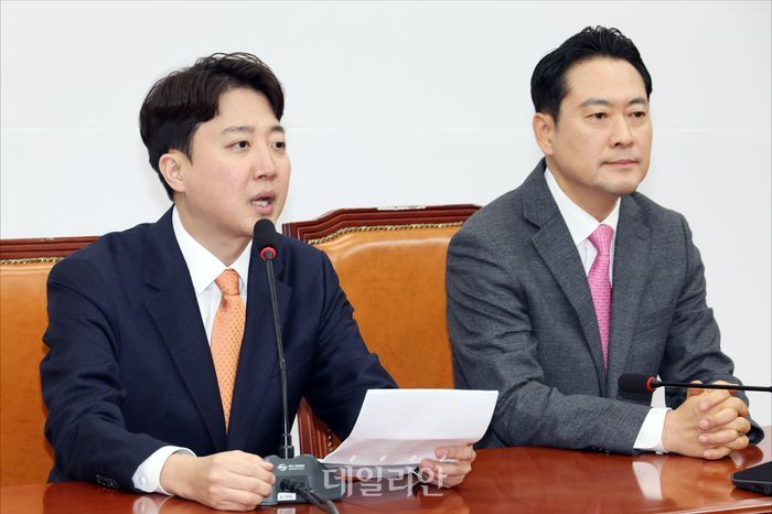 이준석 개혁신당 대표가 지난 13일 오전 국회에서 장동혁 국민의힘 대표와 가진 회동에서 발언을 하고 있다. ⓒ데일리안 홍금표 기자