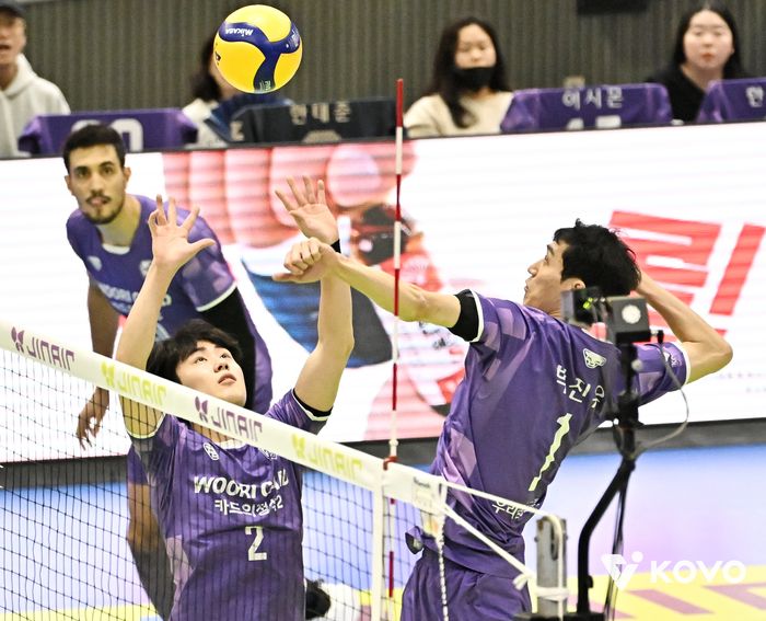역전승을 거둔 우리카드. ⓒ KOVO