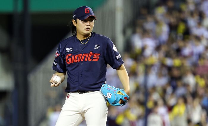 사생활 문제로 이슈가 된 롯데 정철원. ⓒ 뉴시스