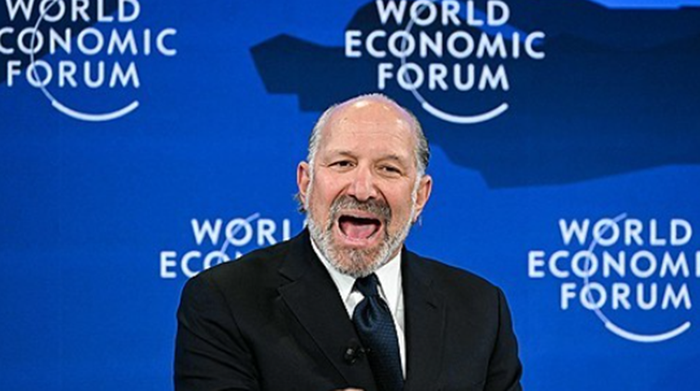 하워드 러트닉 미국 상무부 장관이 20일(현지시간) 스위스 다보스 세계경제포럼에 참석해 발언하고 있다. ⓒAFP/연합뉴스