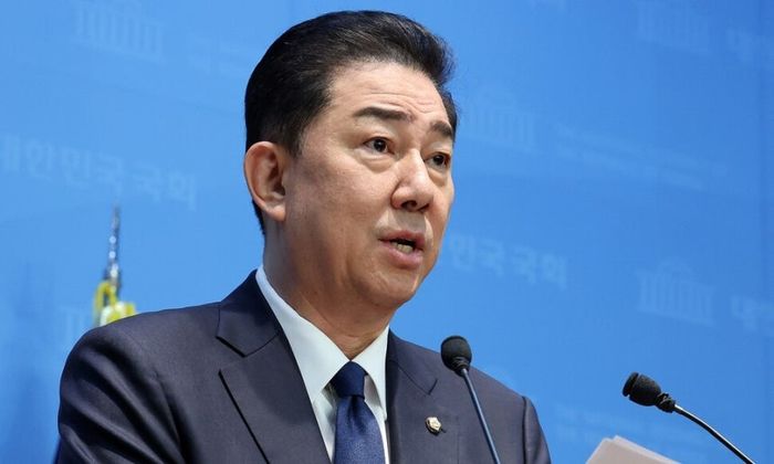 김병기 의원이 지난 19일 국회 소통관에서 더불어민주당 윤리심판원의 제명 결정과 관련한 입장을 밝히고 있다.ⓒ연합뉴스