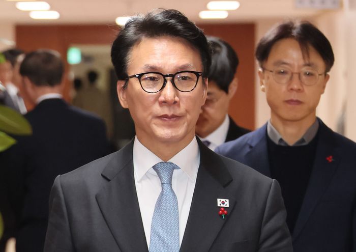 김민석 국무총리가 13일 서울 종로구 정부서울청사에서 열린 국무회의에 참석하고 있다. ⓒ연합뉴스