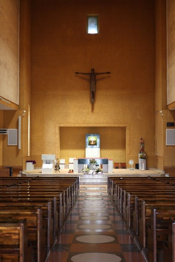 ⓒ100주년 기념성당의 내부