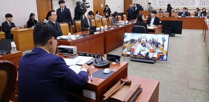 12일 국회에서 법제사법위원회 안건조정위원회가 진행되고 있다. ⓒ연합뉴스