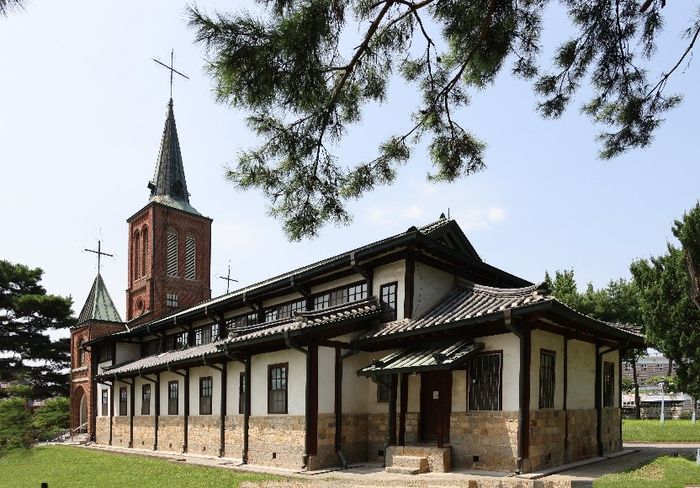 ⓒ구 안성성당의 옆모습