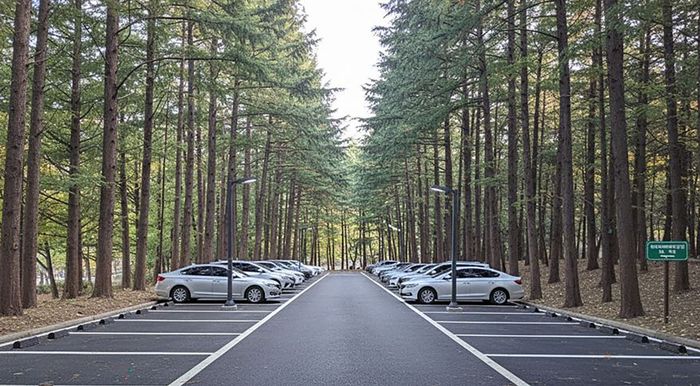 성남시 중원구 상대원동 하이테크밸리 근린공원에 조성하는 지평식 주차장 인공지능(AI) 생성 이미지. ⓒ성남시 제공