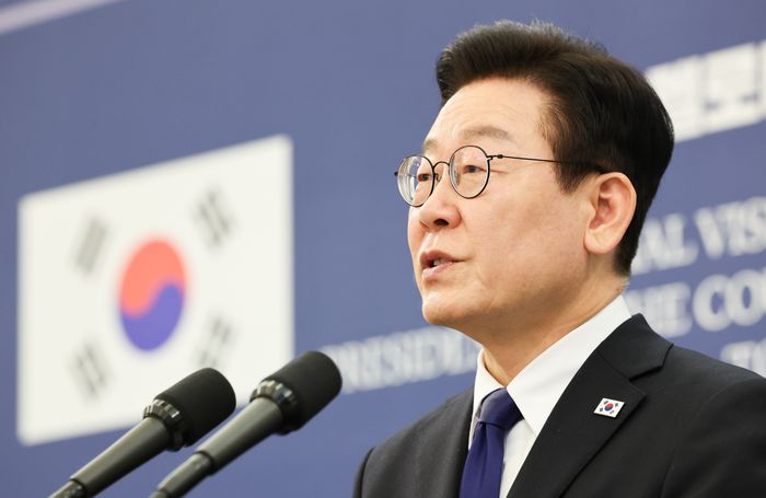 이재명 대통령이 19일 청와대에서 조르자 멜로니 이탈리아 총리와 정상회담 후 공동언론발표를 하고 있다. ⓒ연합뉴스