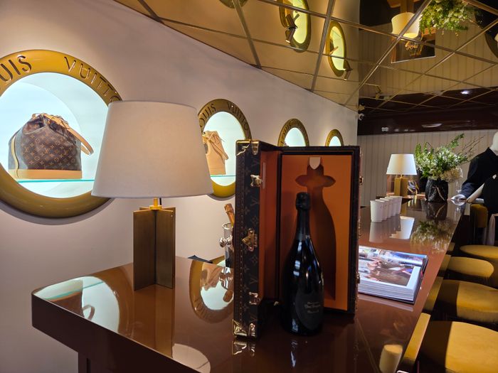 마지막 층은 샴페인 바 콘셉트로 꾸며졌다. ⓒ데일리안 남가희 기자