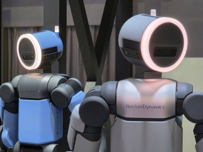보스턴다이내믹스의 휴머노이드 로봇 