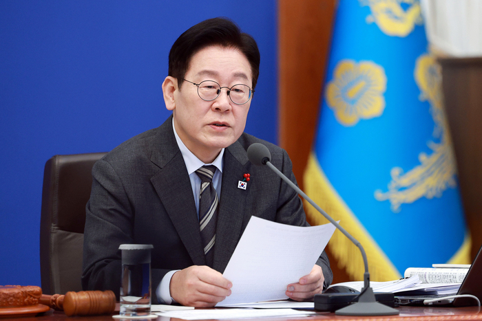 이재명 대통령, 국무회의 발언     (서울=연합뉴스) 김도훈 기자 = 이재명 대통령이 20일 청와대에서 열린 국무회의에서 발언하고 있다. 2026.1.20 [청와대통신사진기자단]     superdoo82@yna.co.kr (끝)