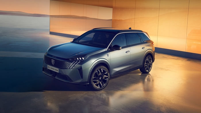 푸조 올 뉴 5008 스마트 하이브리드.