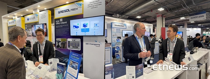 새솔테크응 CES 2026에서 도로 취약층 보호 위한 V2N2X 보안 기술을 공개했다.