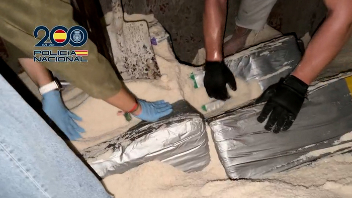 스페인 경찰이 마약 밀매 조직에게 압수한 코카인. 사진=스페인 경찰/ 로이터 연합뉴스