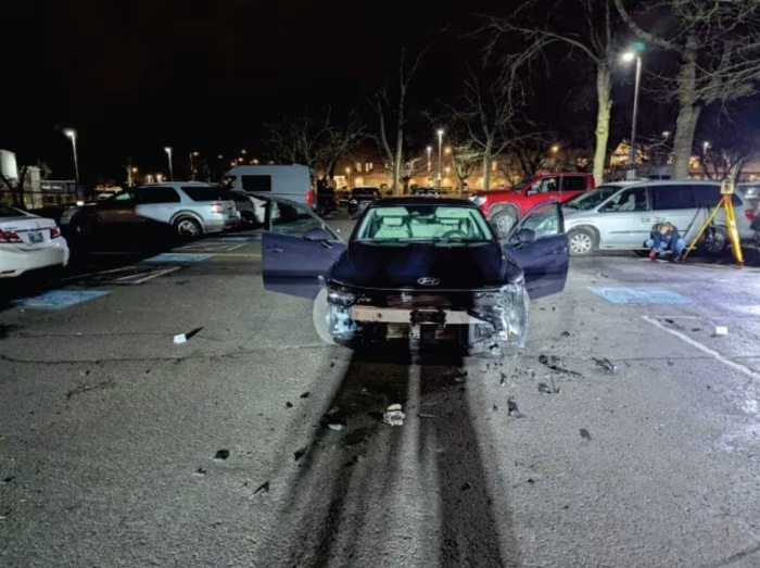 지난 8일 미국 오리건주 포틀랜드에서 베네수엘라 출신 남성이 이민 단속 요원 차량을 수 차례 들이받아 공무 차량이 부서진 모습. 사진=미 법무부