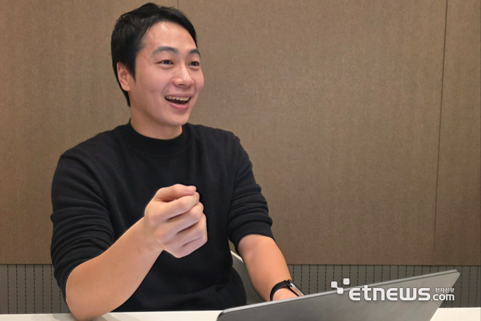이승윤 업스테이지 센터장이 전자신문과 인터뷰하고 있다. ⓒ박종진기자