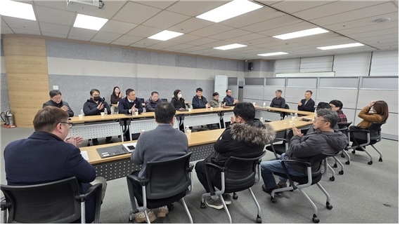 한국지식재산서비스협회 IP정보조사분석분과가 19일 지식재산처 대회의실에서 분과회의를 개최했다.