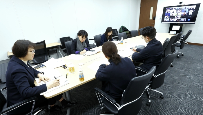 이스란 보건복지부 제1차관이 23일 17개 시·도 복지보건국장이 참석한 '2026년 제1차 보건복지 중앙-지방 협력회의'를 주재했다.(사진=보건복지부)