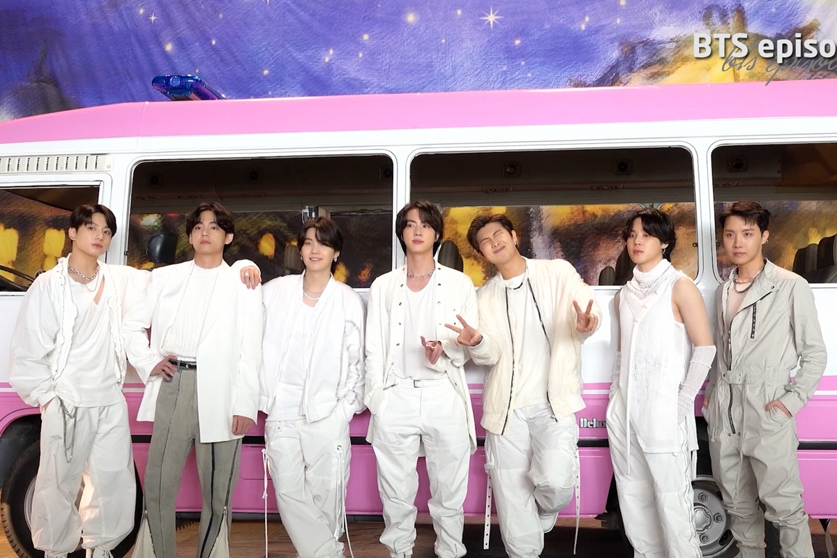 출처: 방탄소년단 공식 SNS
