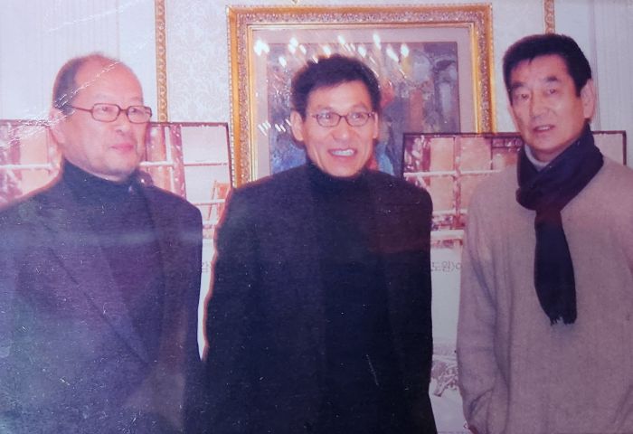 일본 '국민배우' 다카쿠라 켄(오른쪽)과 함께한 안성기(가운데). 사진제공=한지일