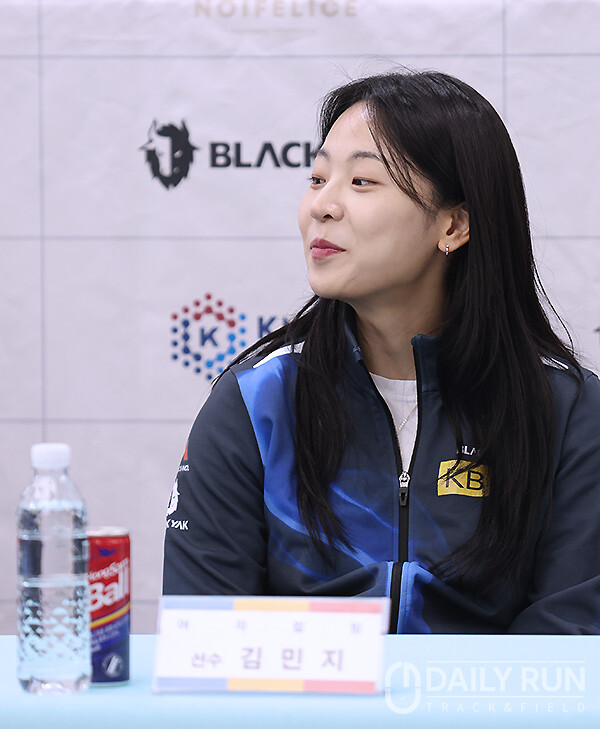 '컬링 미녀' 김민지, 다양한 표정으로 미모 과시...여자 컬링, 실력은 세계 최강!