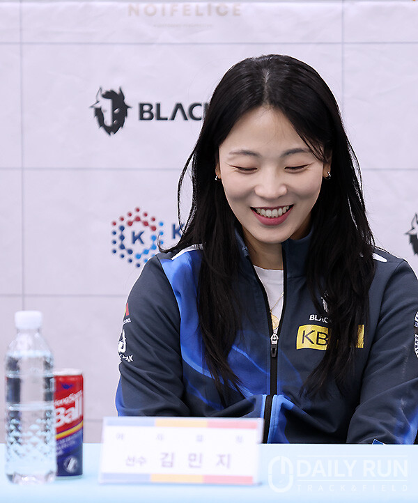 '컬링 미녀' 김민지, 다양한 표정으로 미모 과시...여자 컬링, 실력은 세계 최강!