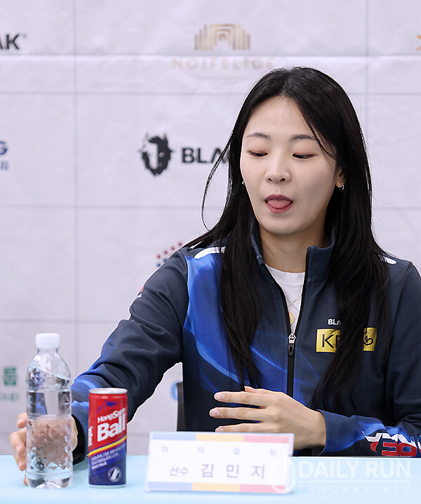 '컬링 미녀' 김민지, 다양한 표정으로 미모 과시...여자 컬링, 실력은 세계 최강!