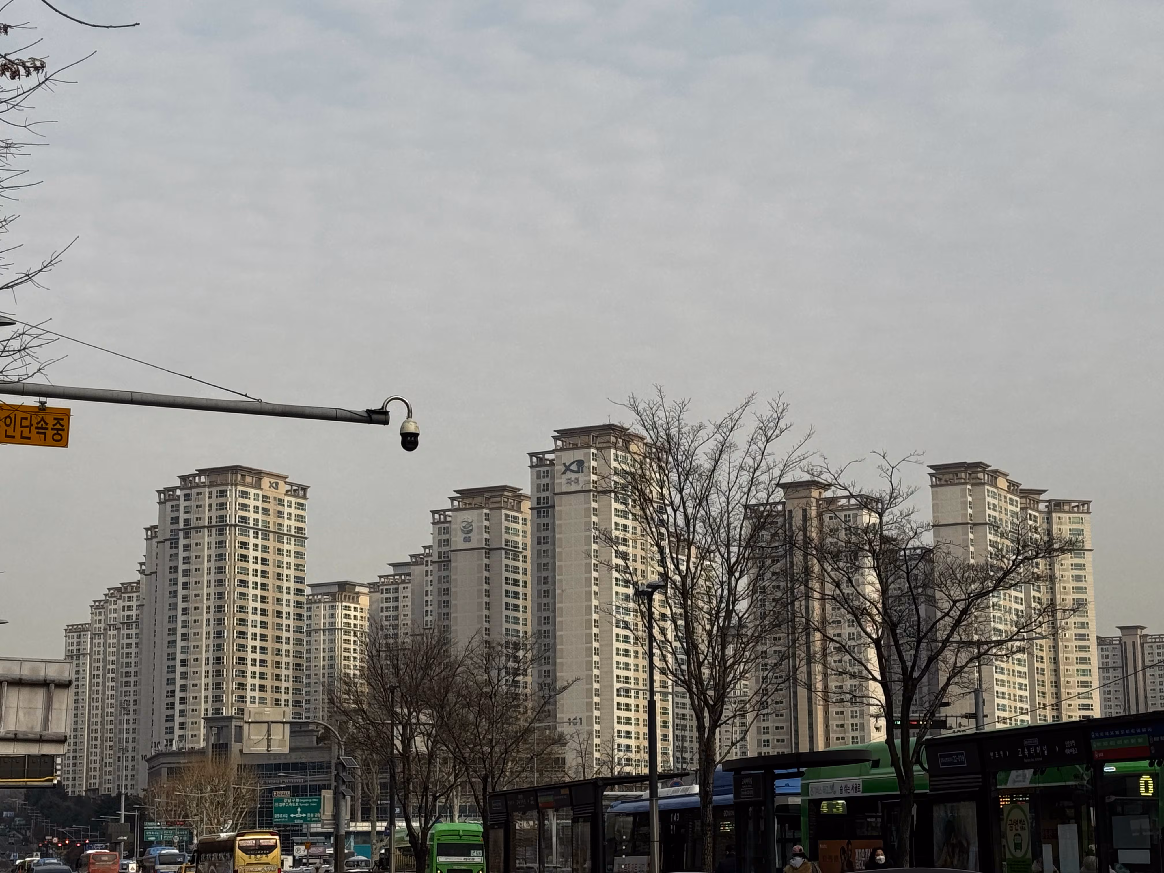 1월 26일 오후 2시 서울 서초구 반포동 20-43 반포자이 아파트 전경. /박지윤기자