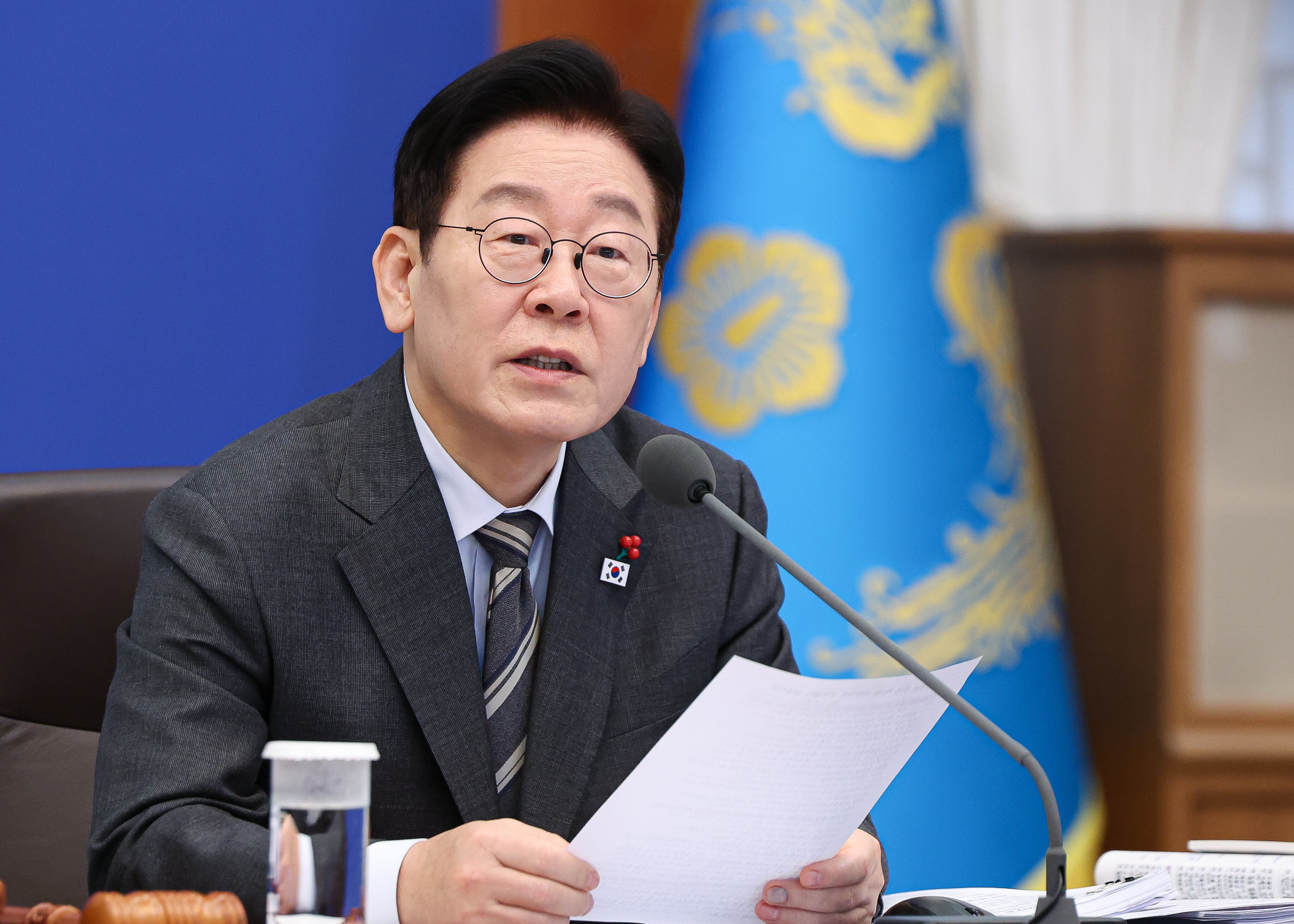 이재명 대통령이 20일 청와대에서 열린 국무회의에서 발언하고 있다./뉴스1