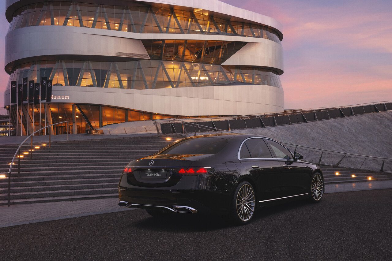 벤츠 더 뉴 S-클래스. / 메르세데스-벤츠