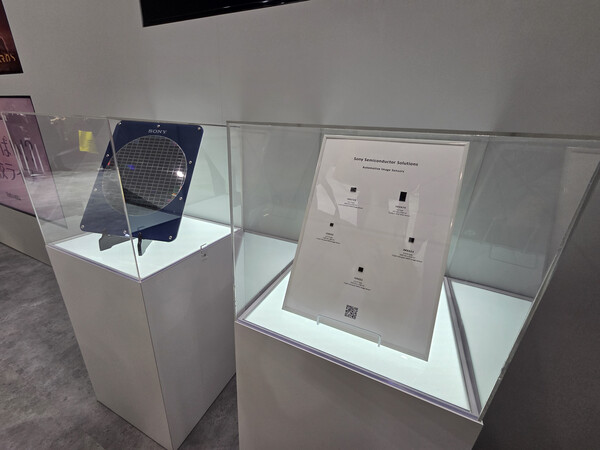 이미지센서, 라이다 등 차량에 주로 들어가는 반도체 솔루션이 전시된 모습. / 이선율 기자