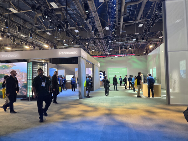 파나소닉 부스 내부 전경. 주로 에너지 저장장치, 친환경 솔루션 등이 전시돼있다. / 이선율 기자