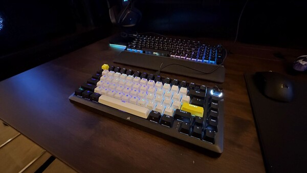 메이커75 홀 이펙트 DIY 키보드. / 커세어