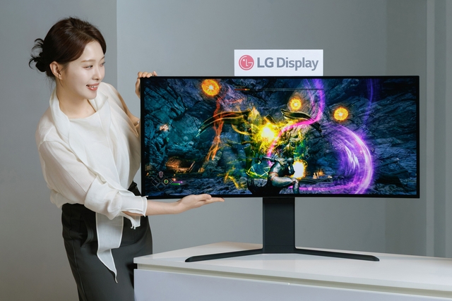 LG디스플레이 39인치 5K2K 모니터용 OLED / LG디스플레이