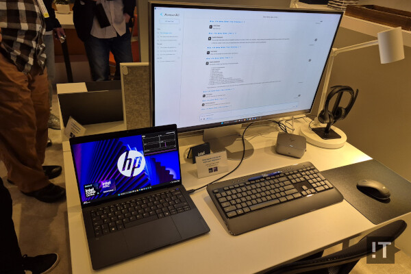 에어갭AI를 사용한 온디바이스 AI 구동 시연에는 HP 엘리트북 X G2i 14인치 모델이 쓰였다. / 권용만 기자