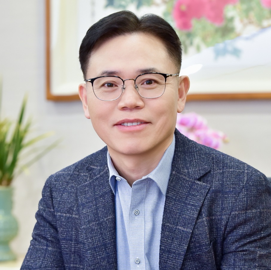 김동춘 LG화학 사장(CEO) / LG화학