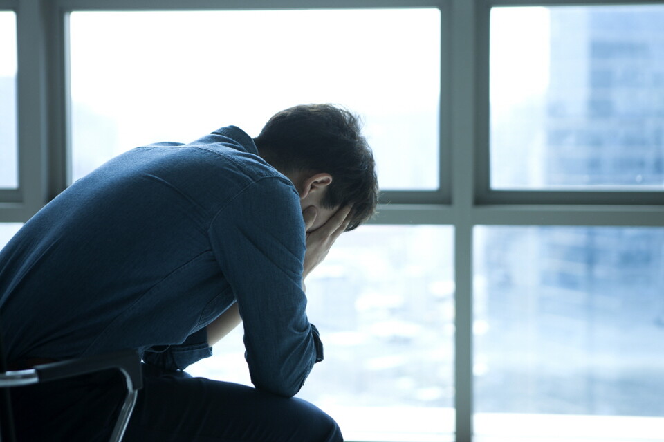 직장인이 연차를 자진 반납하고 업무에 과도한 시간을 쏟는 것이 장기적인 회복 탄력성을 떨어뜨린다는 주장도 있다(사진=유토이미지).
