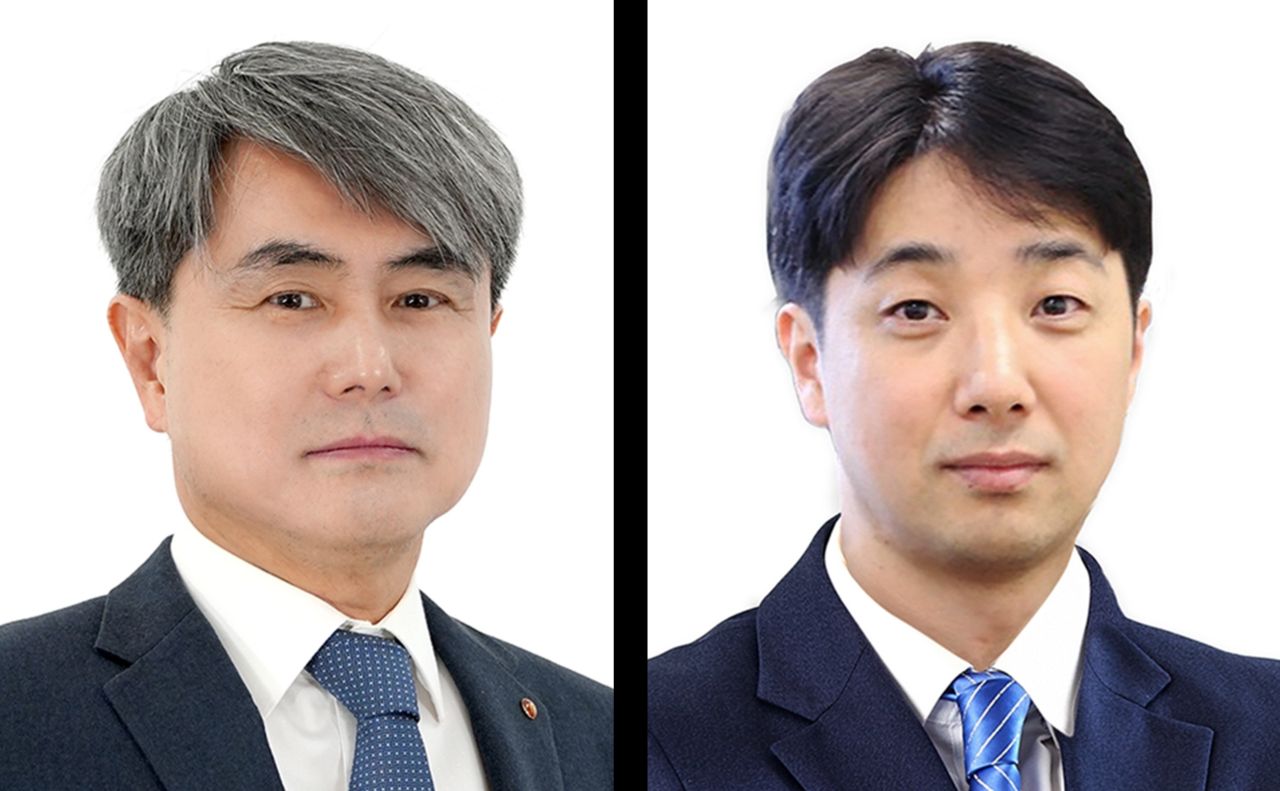 Sejong University professors Baik Sung-wook (left) and Hwang Jin-soo. (Sejong Univ.)