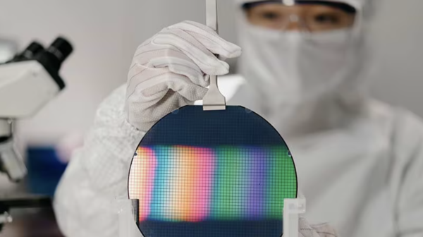 반도체 웨이퍼 [사진: PwC]