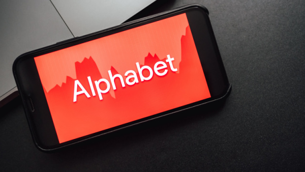 이번 인수는 알파벳이 빅테크 경쟁에서 클라우드 보안 역량을 강화하려는 전략적 행보로 해석된다. [사진: 셔터스톡]