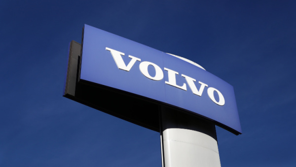 볼보가 합작 브랜드인 폴스타에 대한 자금 지원을 중단할 것을 발표했다. [사진: 셔터스톡]