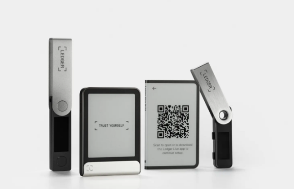렛저의 다양한 하드웨어 지갑 제품 [사진: 렛저]