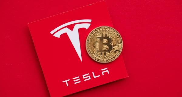 비트코인 가격 하락 여파로 테슬라가 2025년 4분기 디지털자산에서 2억3900만달러 손실을 반영했다. [사진: 셔터스톡]
