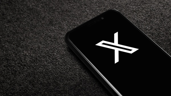 유럽연합이 그록의 자료를 장기 보존하라고 명령했다. [사진: 셔터스톡]