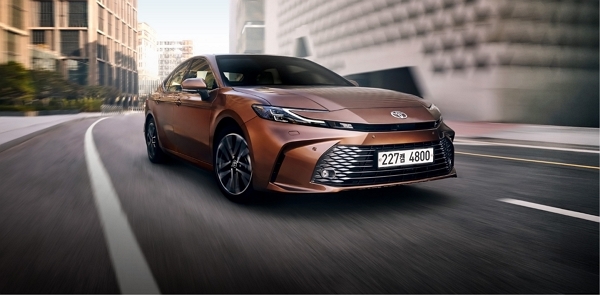 토요타 캠리 하이브리드 [사진: 토요타]